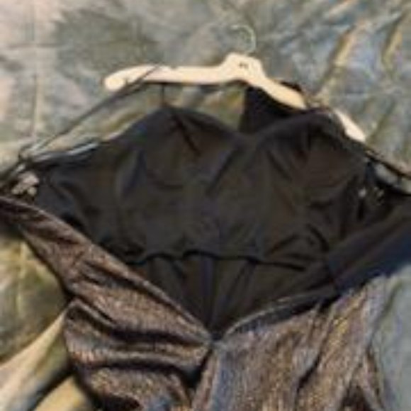 Xscape one shoulder  foil gown - Picture 11 of 13